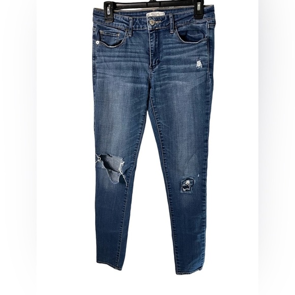 Abercrombie & Fitch Women’s Skinny Straight Leg Distressed Jeans - Picture 1 of 5